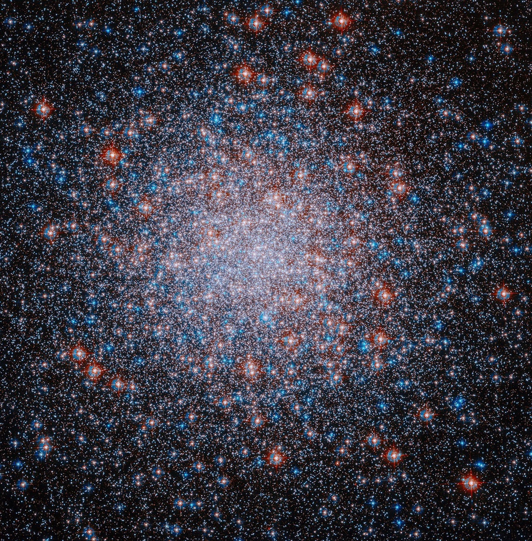 Hubble Captures Star-Studded Cluster